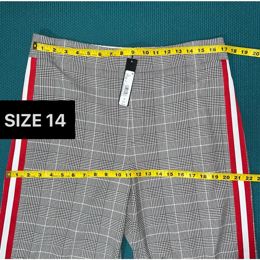 Alice + Olivia Maricruz Plaid Wide Leg Side Snap Pants - Picture 11 of 15
